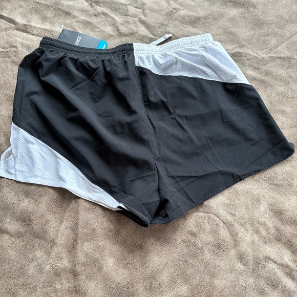 Asics split running shorts size large black and white BNWT - Picture 2 of 7